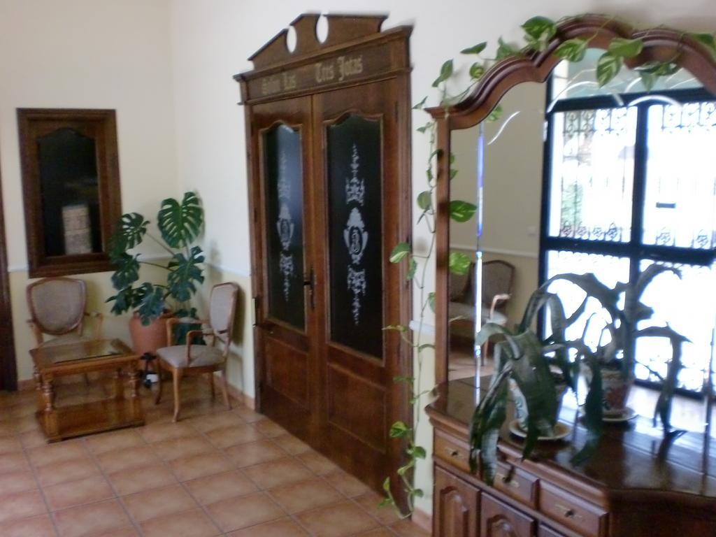 Hostal Las Tres Jotas Alcaracejos Exteriér fotografie